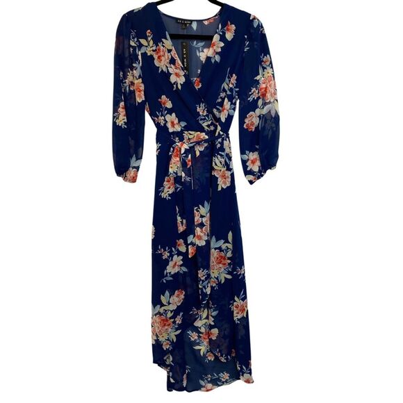 🚨FINAL OFFER NWT As U Wish Blue Floral High Low Dress Size Small - Picture 1 of 11